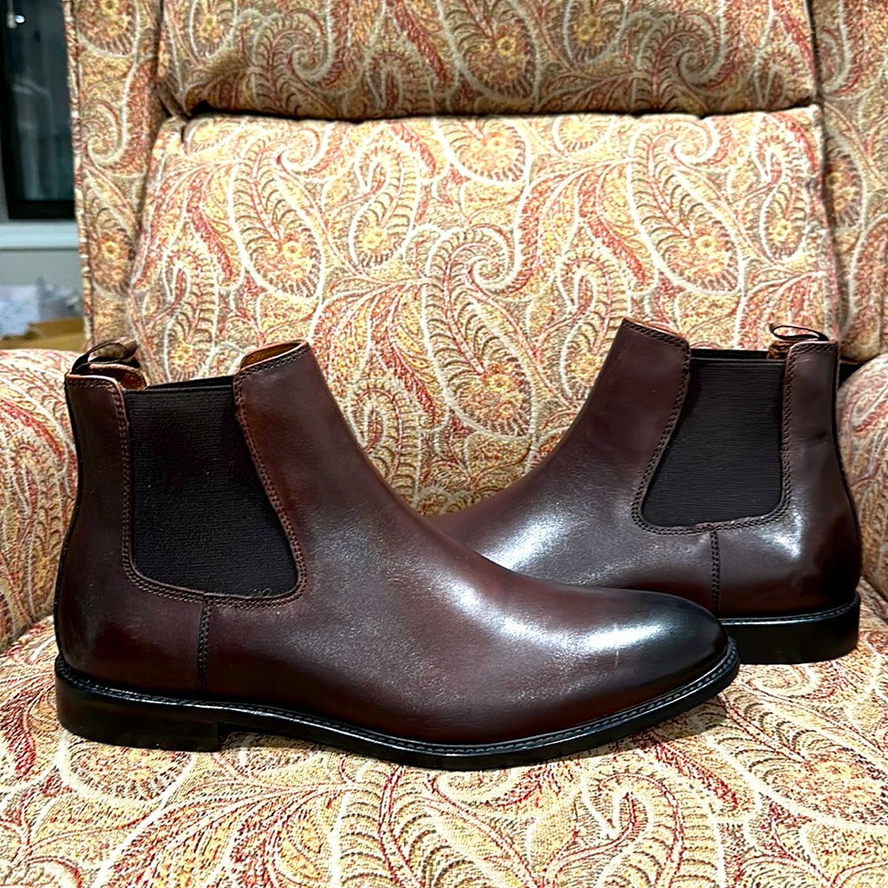 Chelsea Boots - Size 10 - NWOB